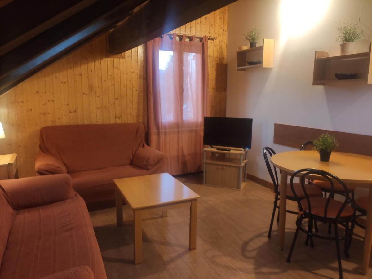 Apartamentos Goizeder Espinal-Auzperri Eksteriør bilde